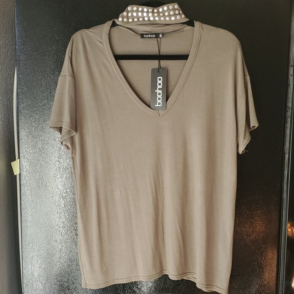 Boohoo Oversized Tee With Studded Choker
